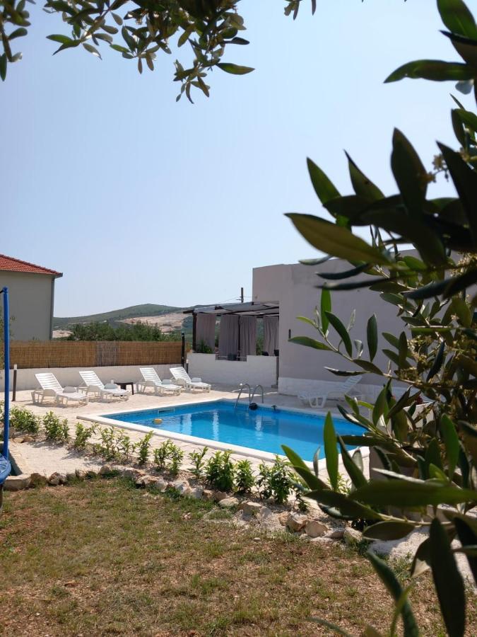 Holiday House M&A&K With Swimming Pool Kaštel Štafilić Exterior foto